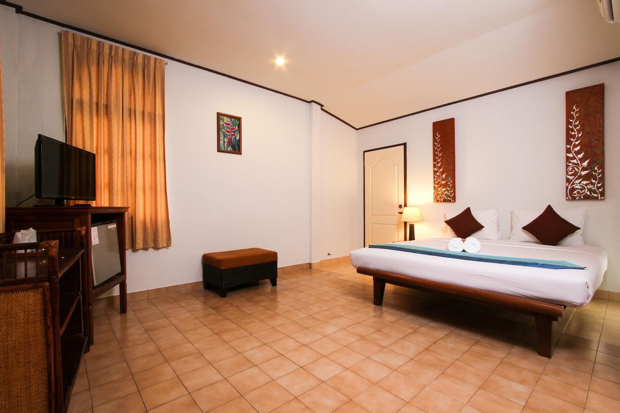 Eden Resort & Villas Phuket Patong Exterior photo