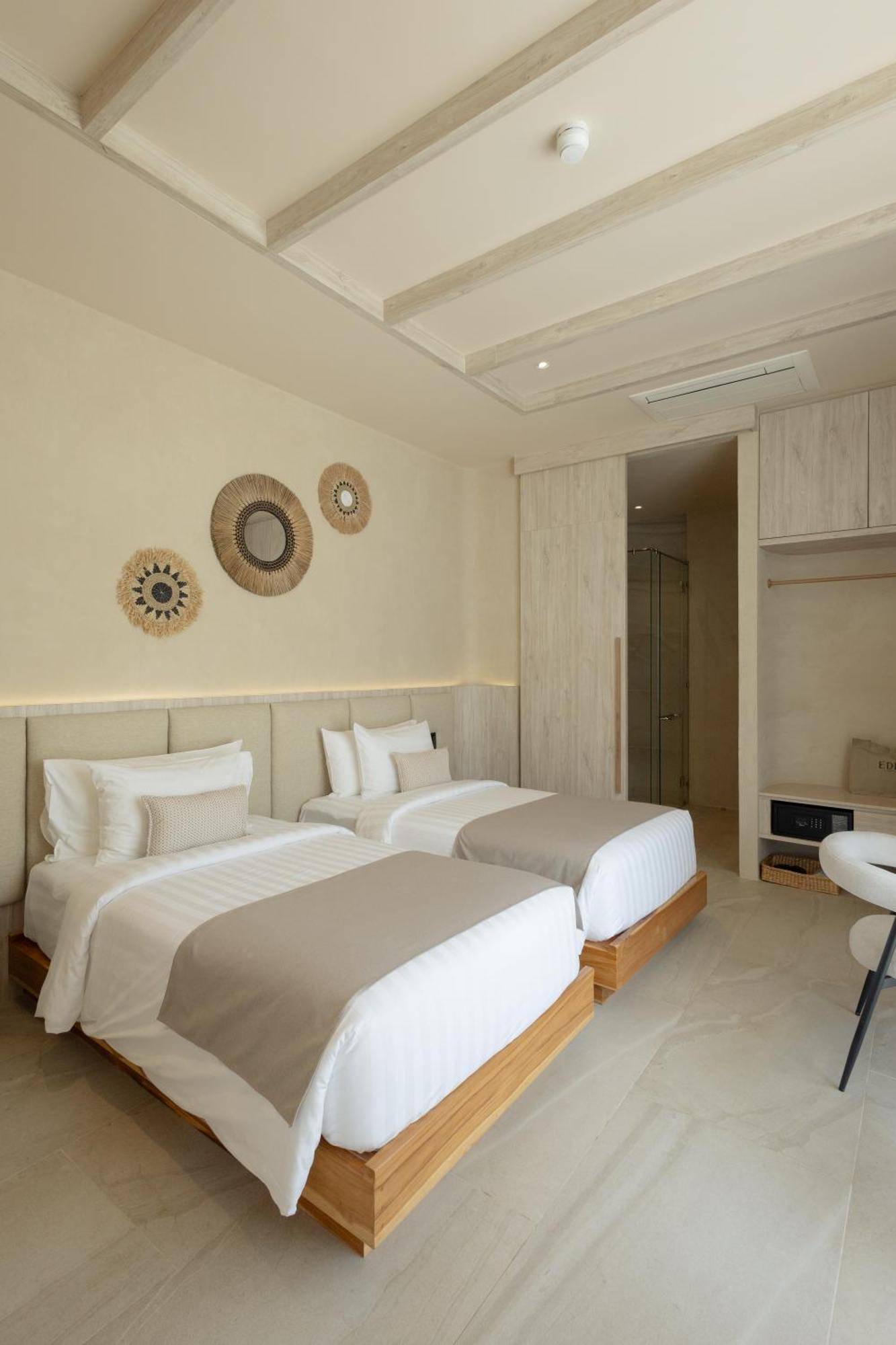 Eden Resort & Villas Phuket Patong Exterior photo