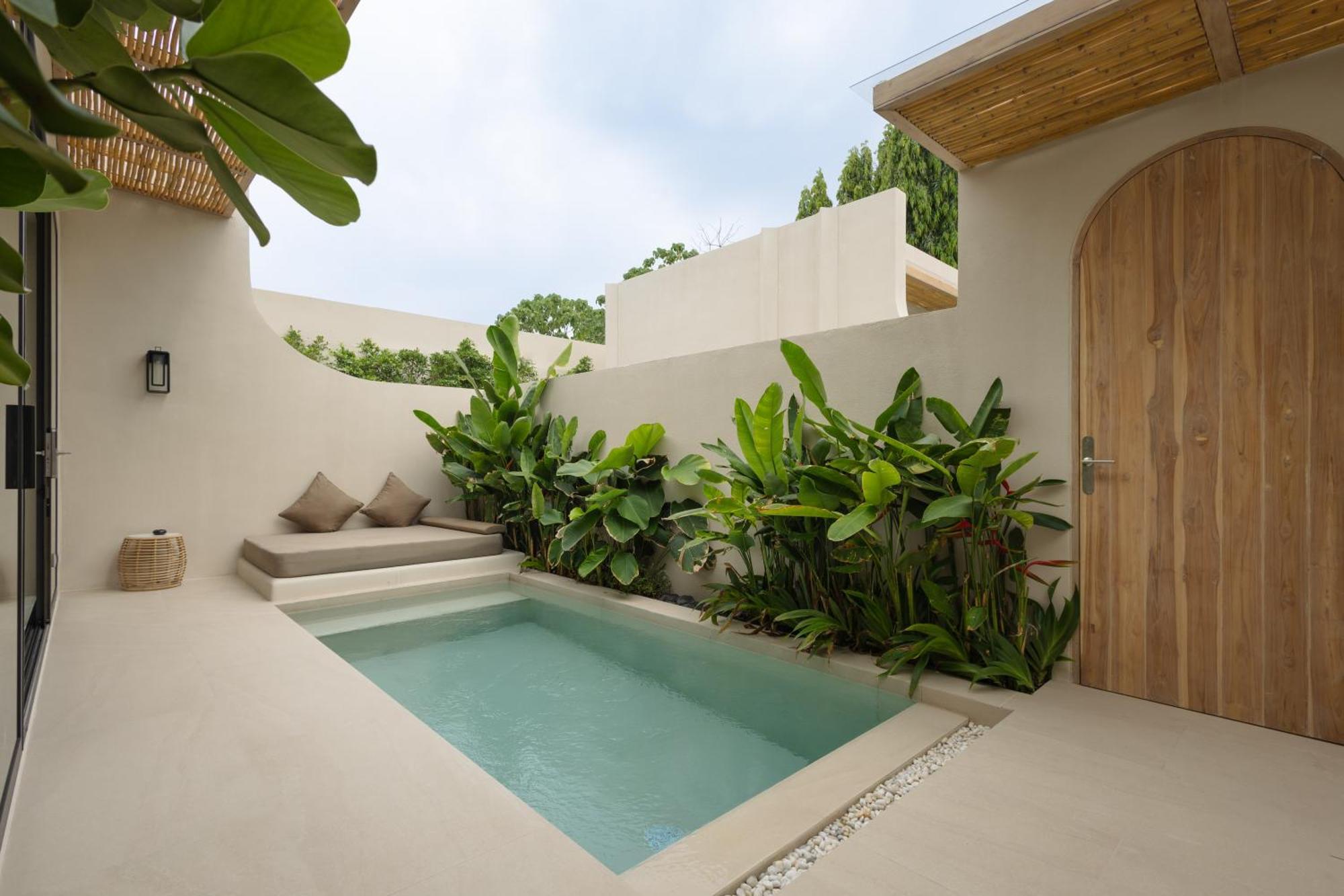 Eden Resort & Villas Phuket Patong Exterior photo