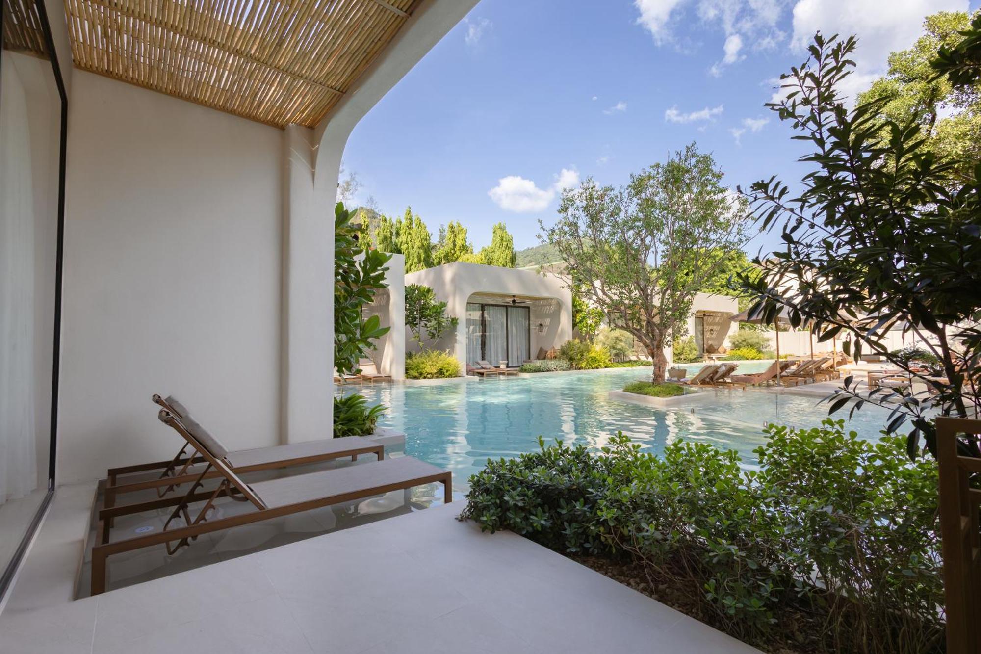 Eden Resort & Villas Phuket Patong Exterior photo